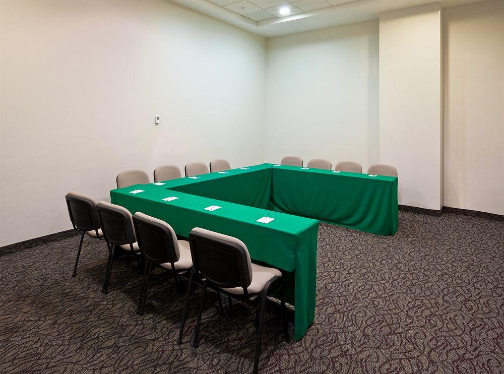 Holiday Inn Express Guadalajara Iteso By Ihg Zapopan Kemudahan gambar
