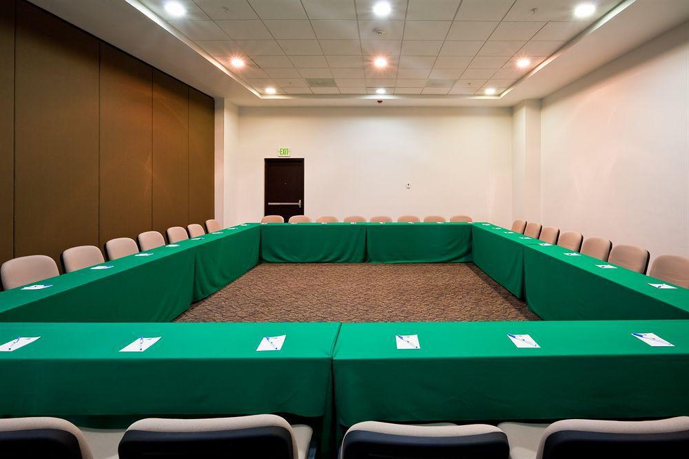 Holiday Inn Express Guadalajara Iteso By Ihg Zapopan Kemudahan gambar