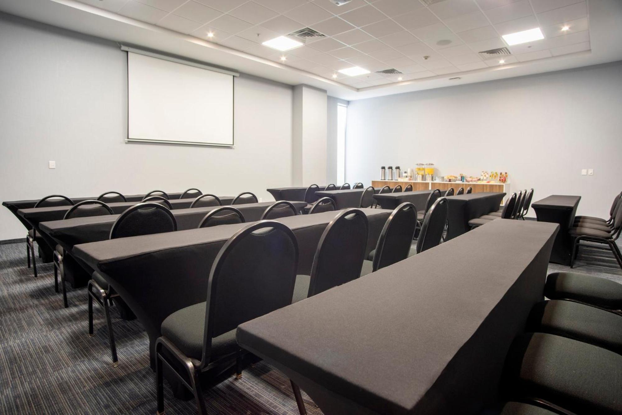 Holiday Inn Express Guadalajara Iteso By Ihg Zapopan Luaran gambar